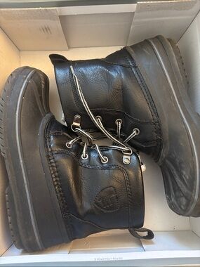 Girl’s London Fog Black Water Resistant Duck Boots - snow & rain size 4Y